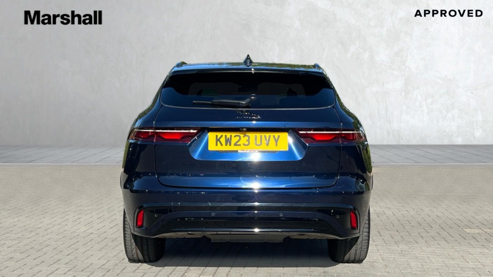 Jaguar F Pace