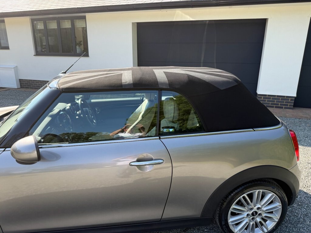MINI Convertible