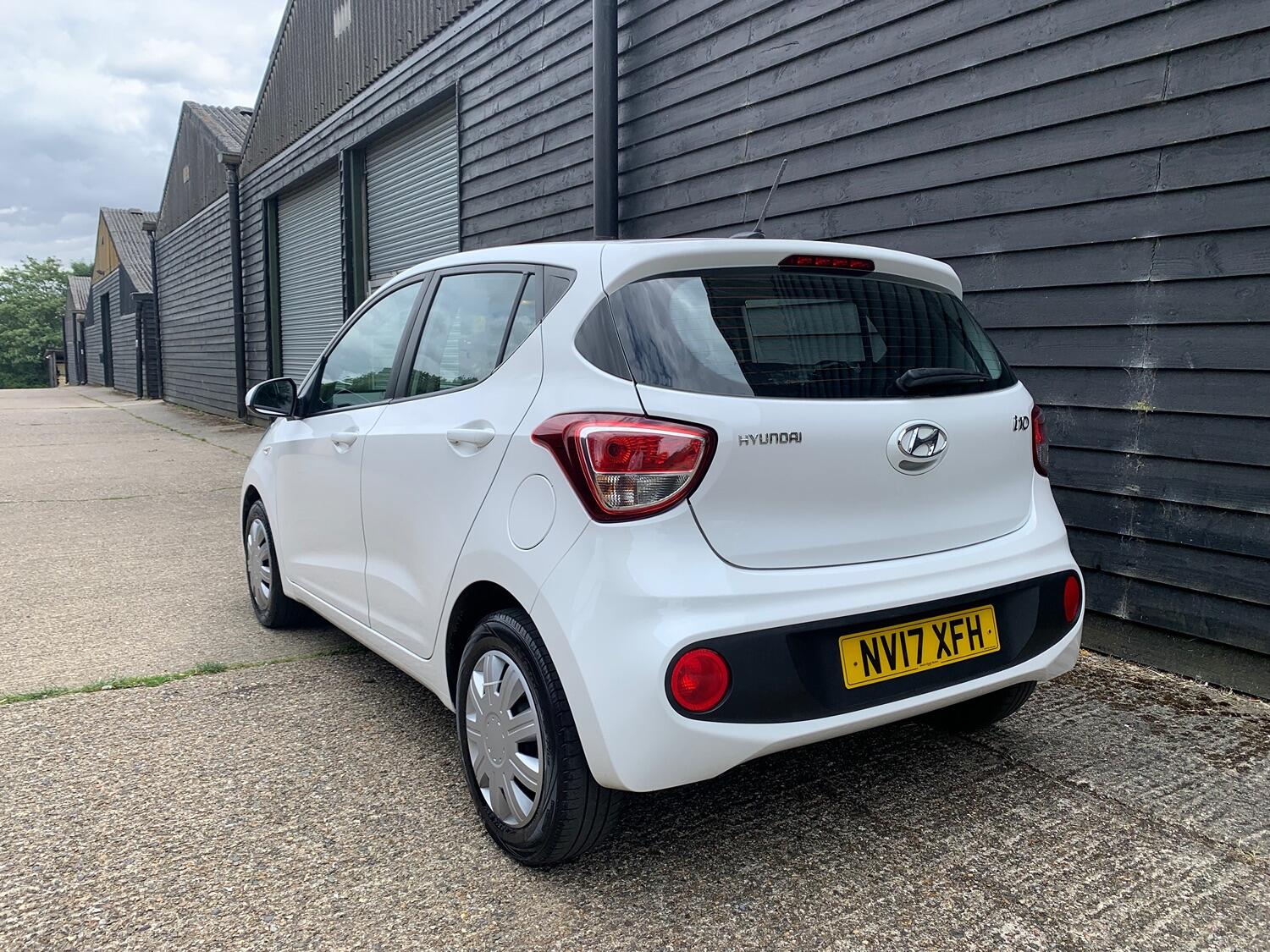 Hyundai i10
