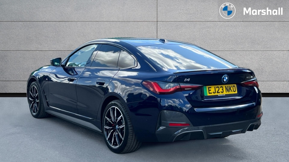 BMW i4