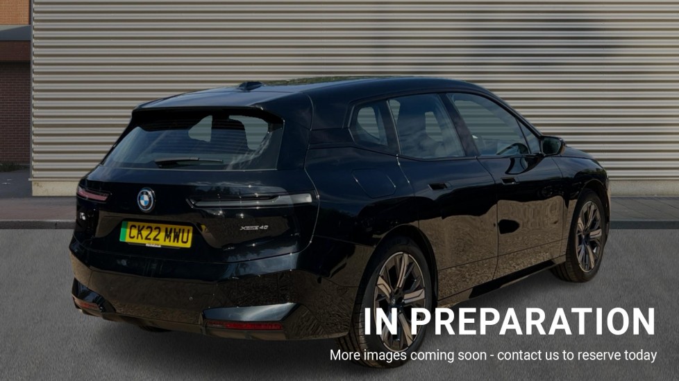 BMW iX
