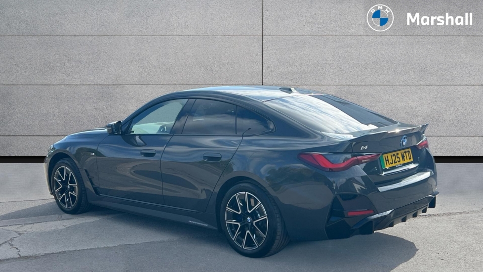 BMW i4