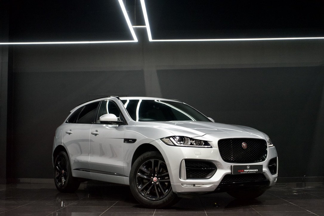 Jaguar F Pace
