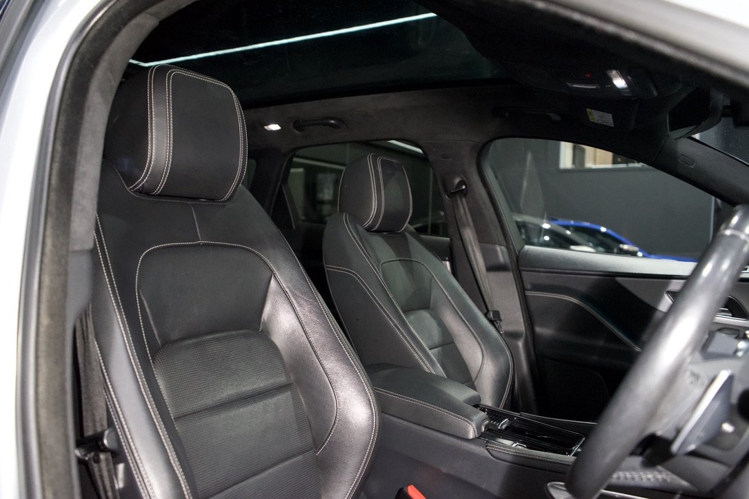 Jaguar F Pace