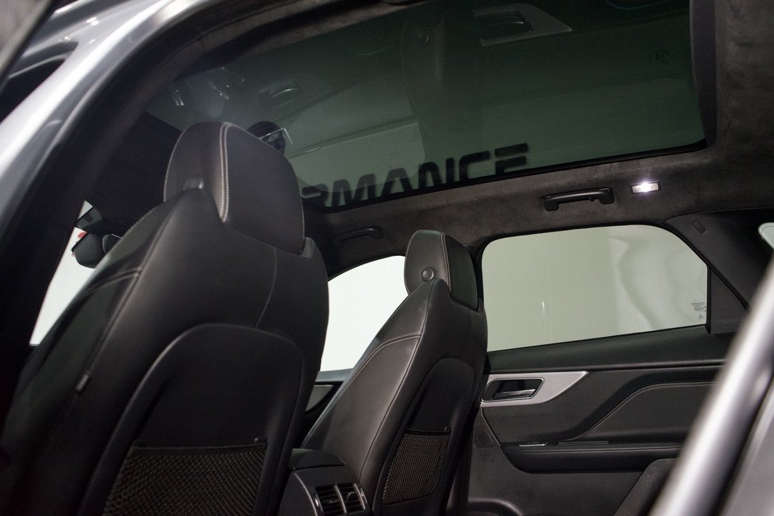 Jaguar F Pace