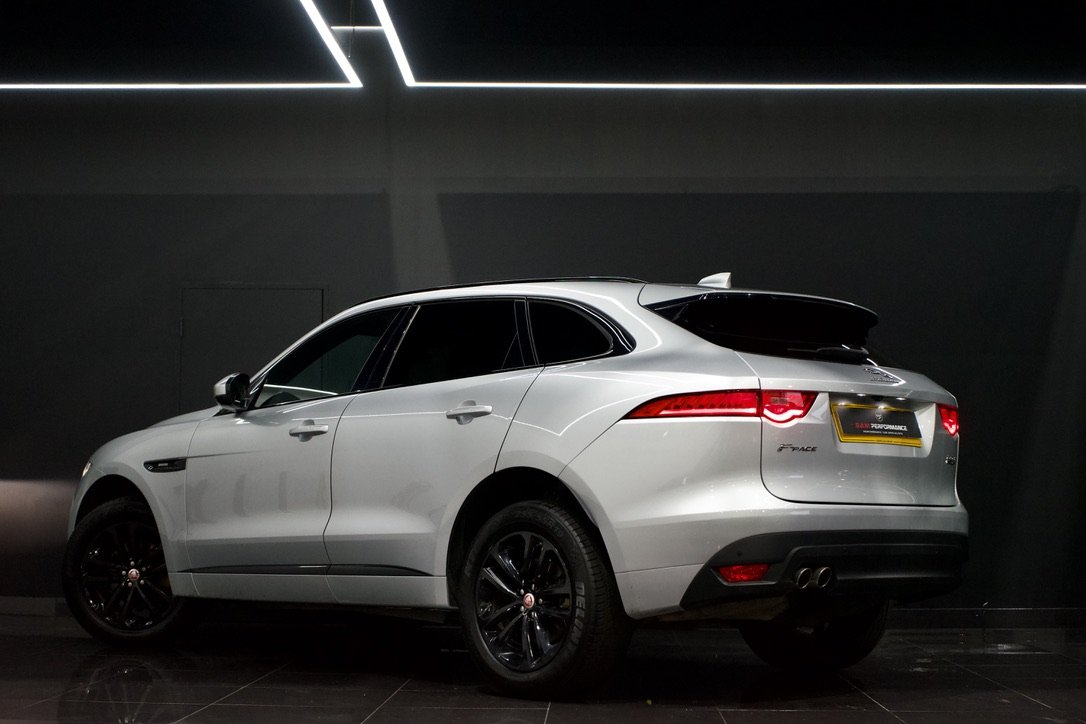 Jaguar F Pace