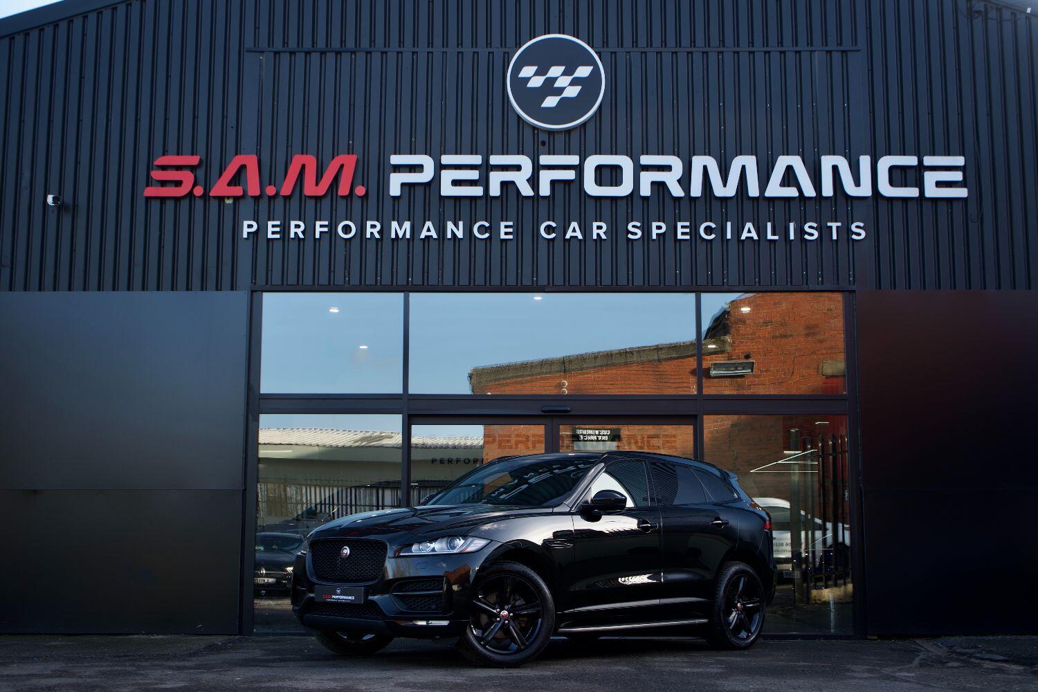 Jaguar F Pace