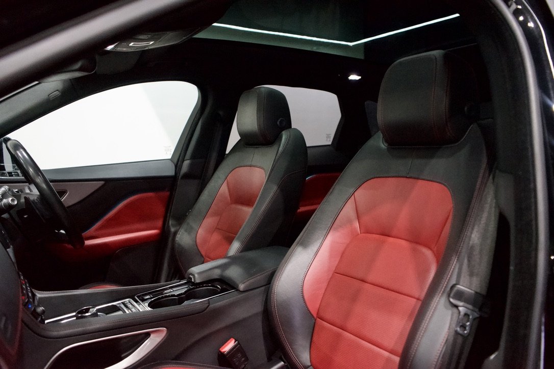 Jaguar F Pace