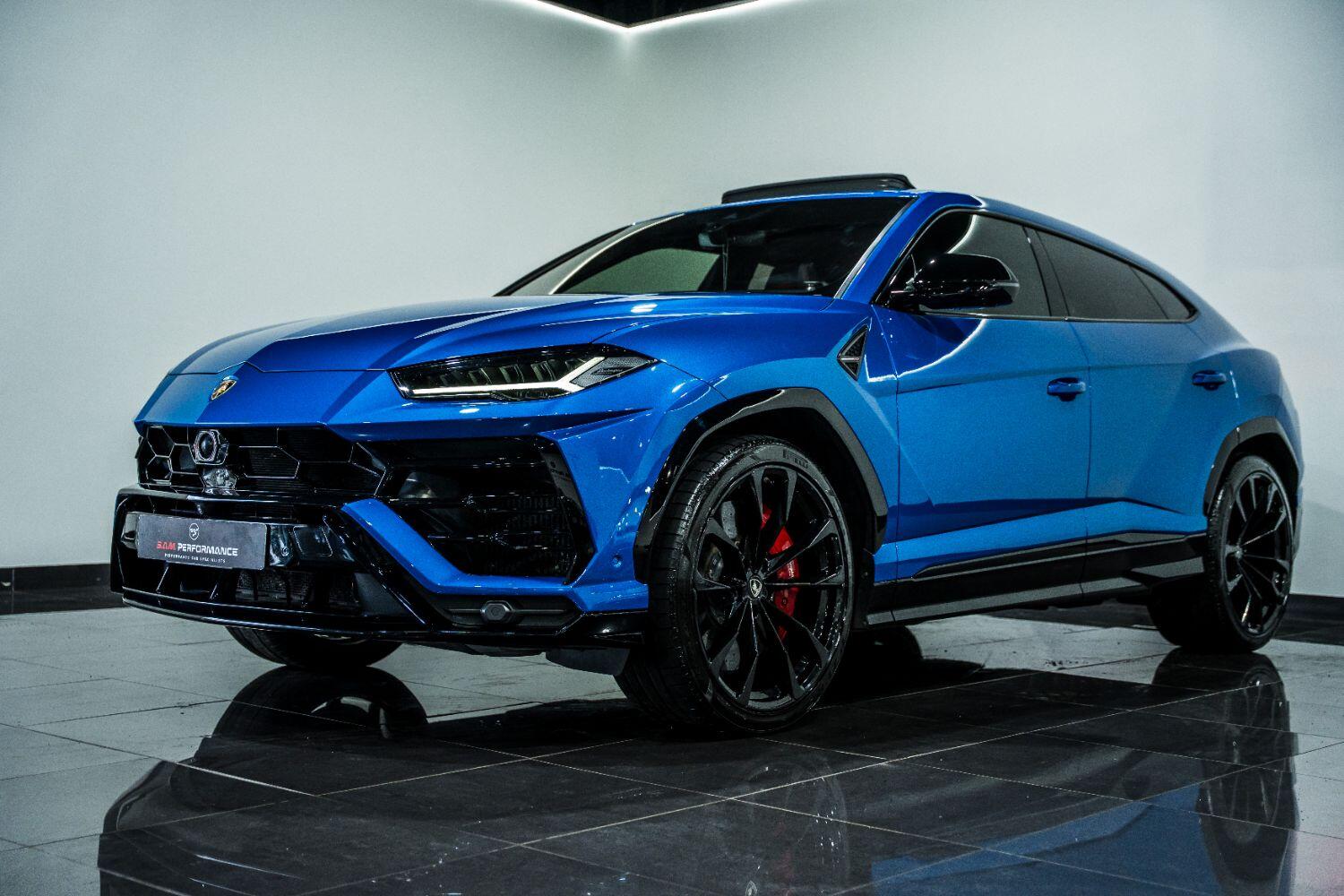 Lamborghini URUS