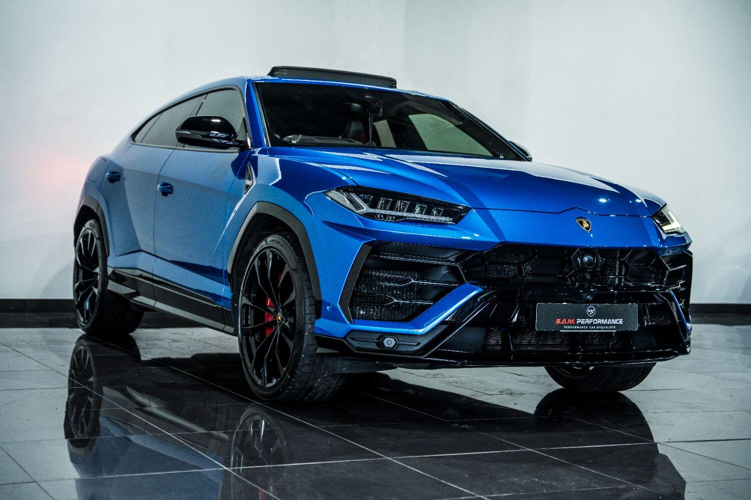 Lamborghini URUS