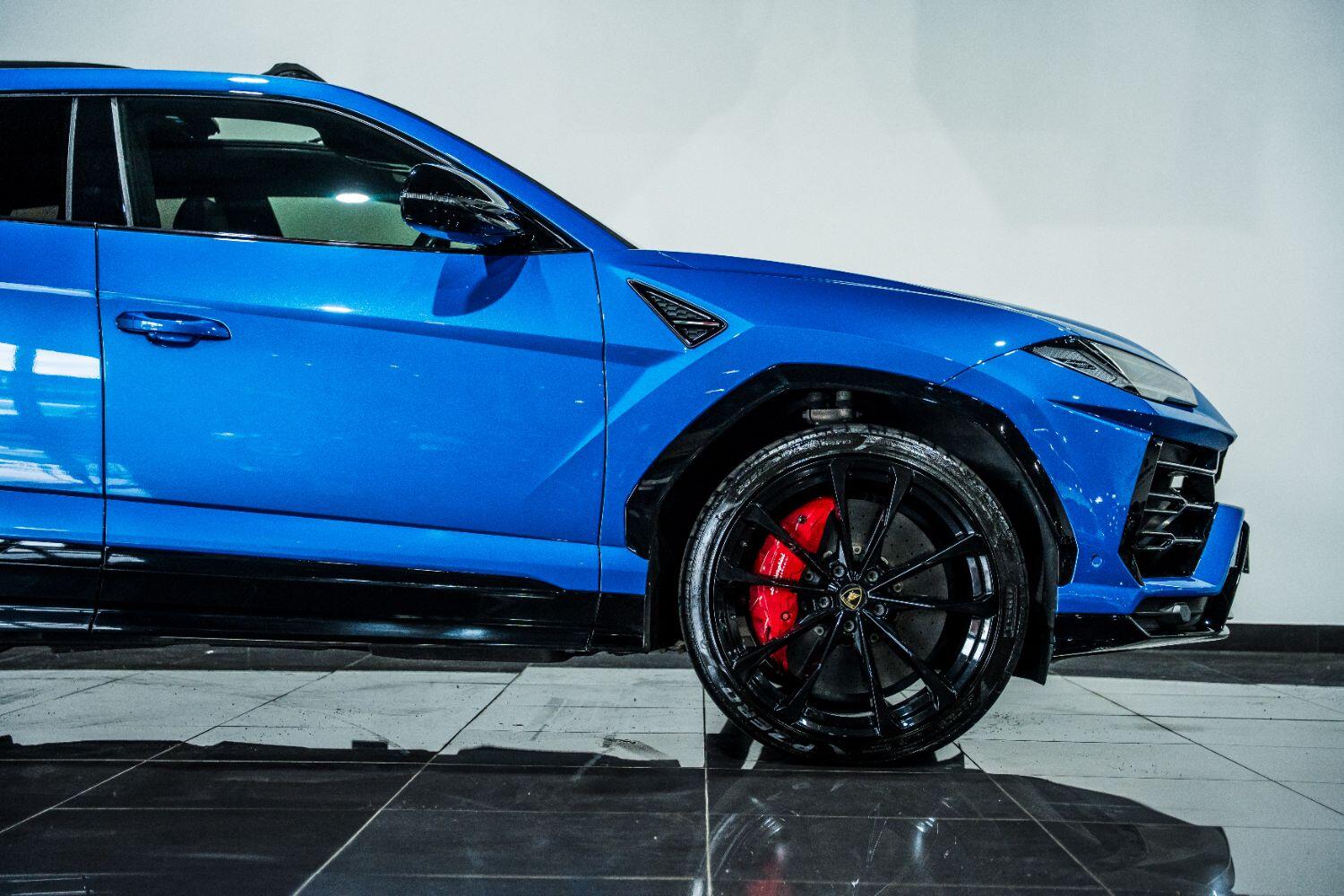 Lamborghini URUS
