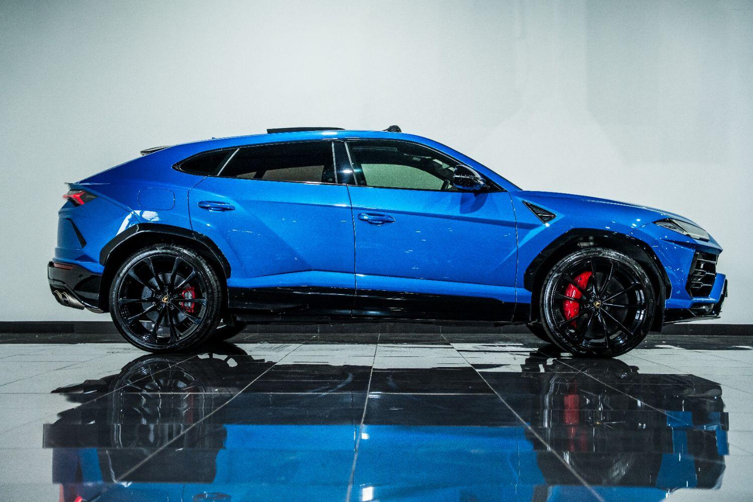 Lamborghini URUS