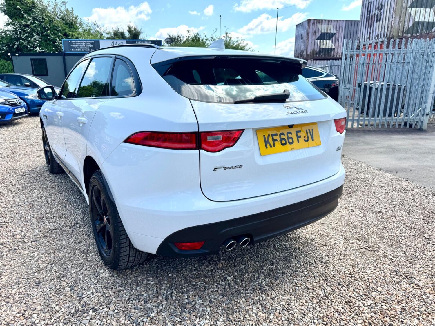Jaguar F Pace