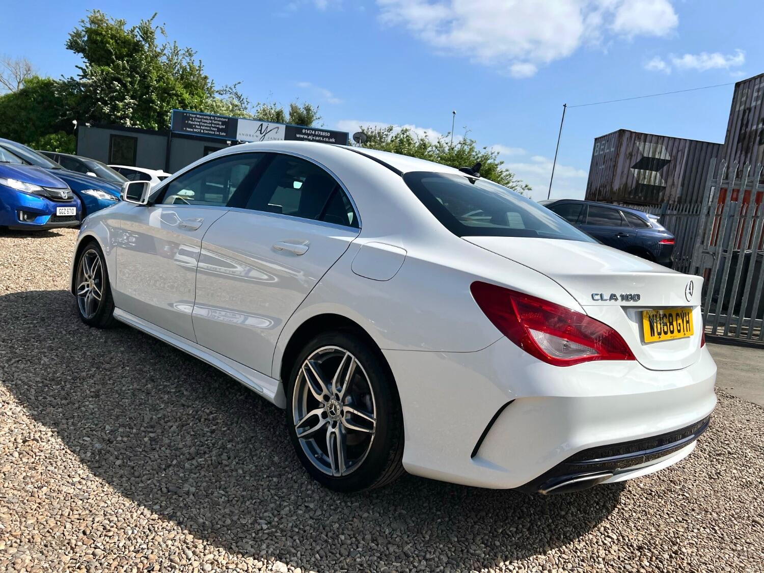 Mercedes Benz CLA