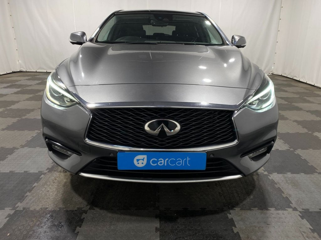Infiniti Q30