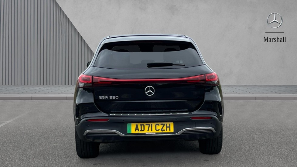 Mercedes Benz EQA