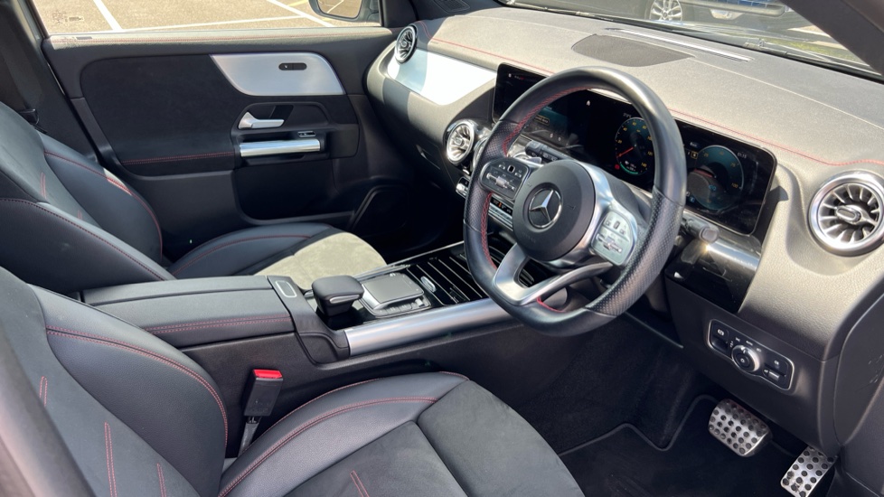 Mercedes Benz EQA