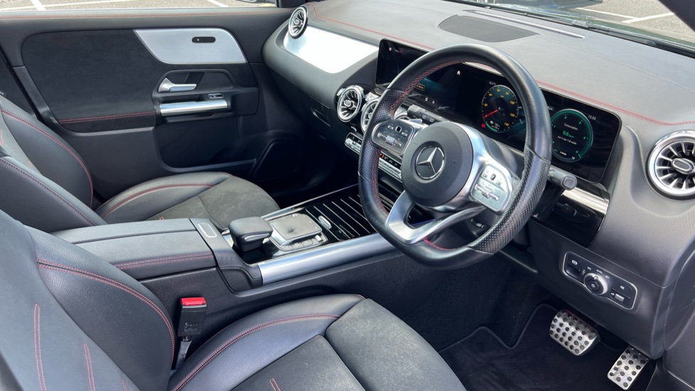 Mercedes Benz EQA