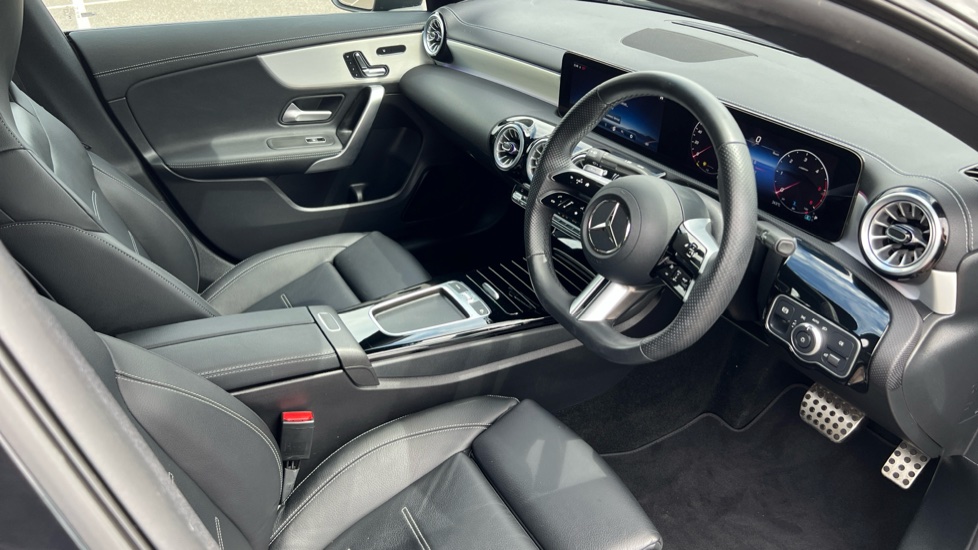Mercedes Benz CLA
