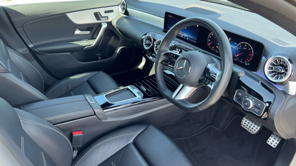 Mercedes Benz CLA