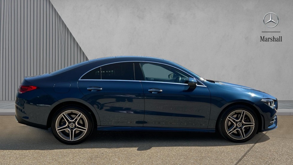 Mercedes Benz CLA