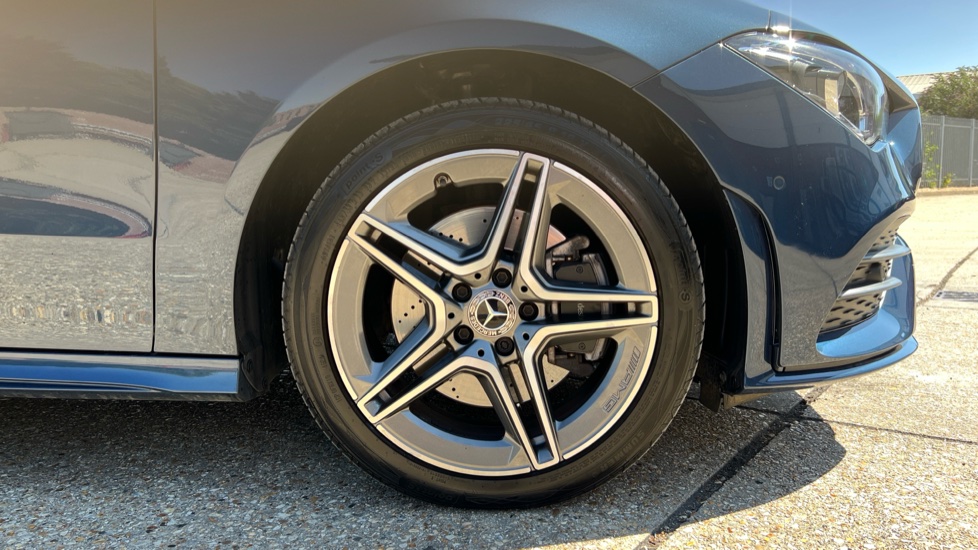 Mercedes Benz CLA