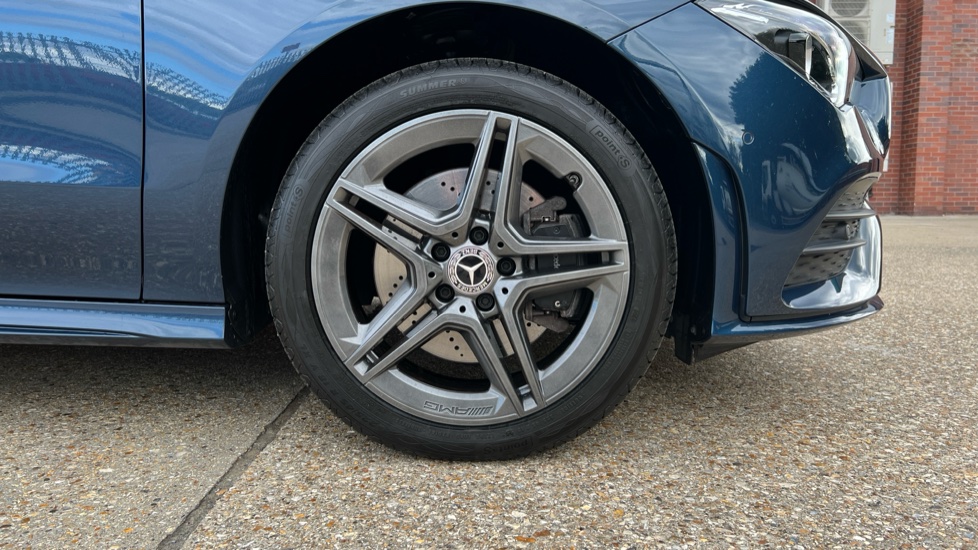 Mercedes Benz CLA