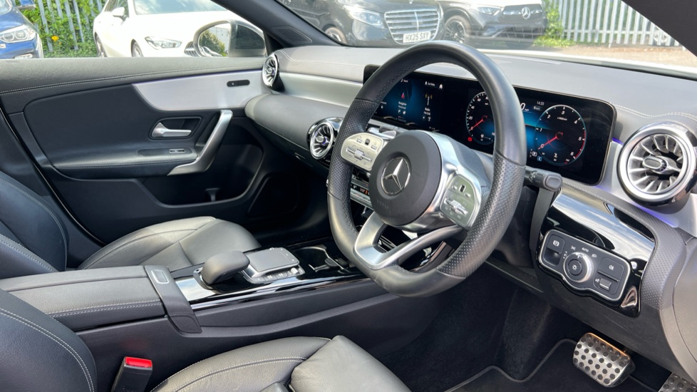 Mercedes Benz CLA