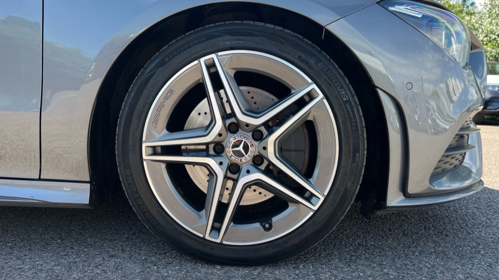 Mercedes Benz CLA