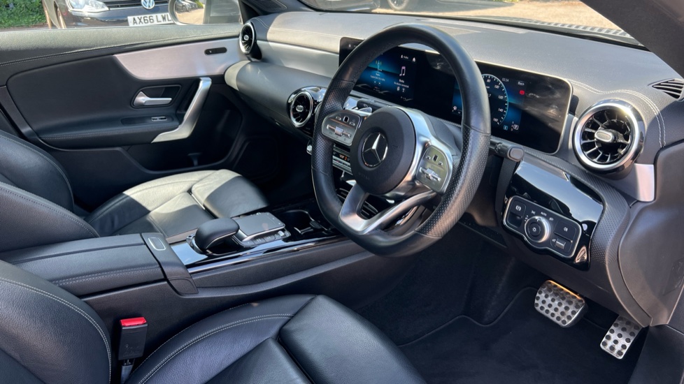 Mercedes Benz CLA
