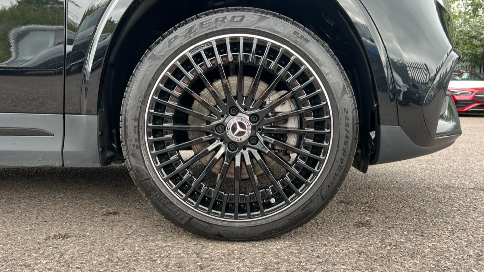 Mercedes Benz EQA