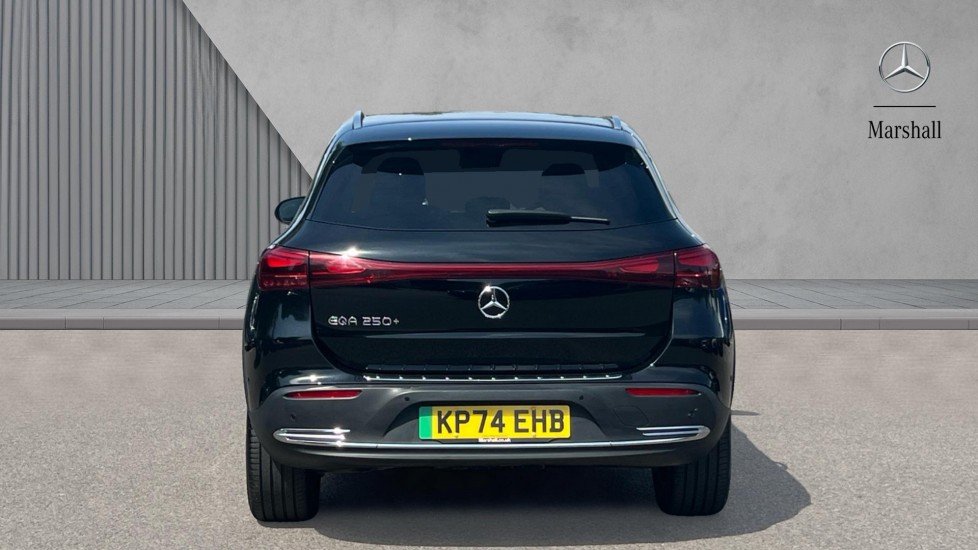 Mercedes Benz EQA