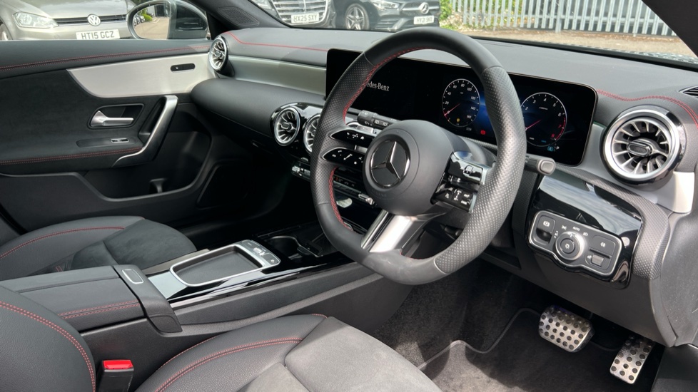 Mercedes Benz CLA