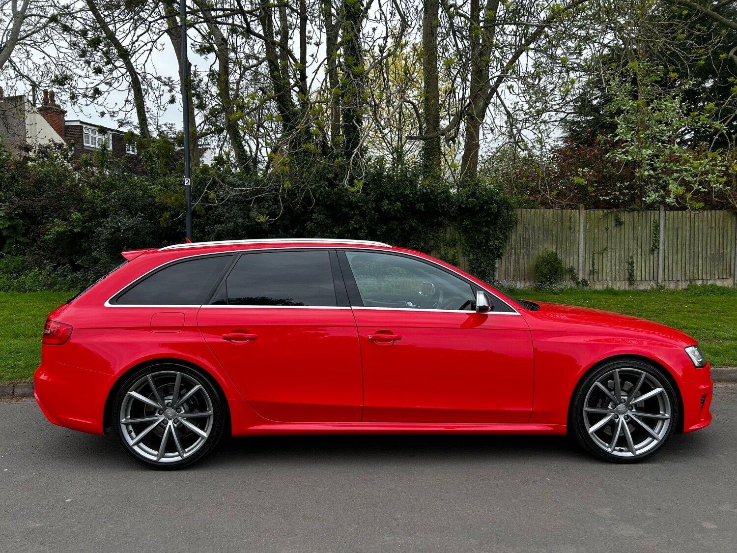 Audi RS4 Saloon