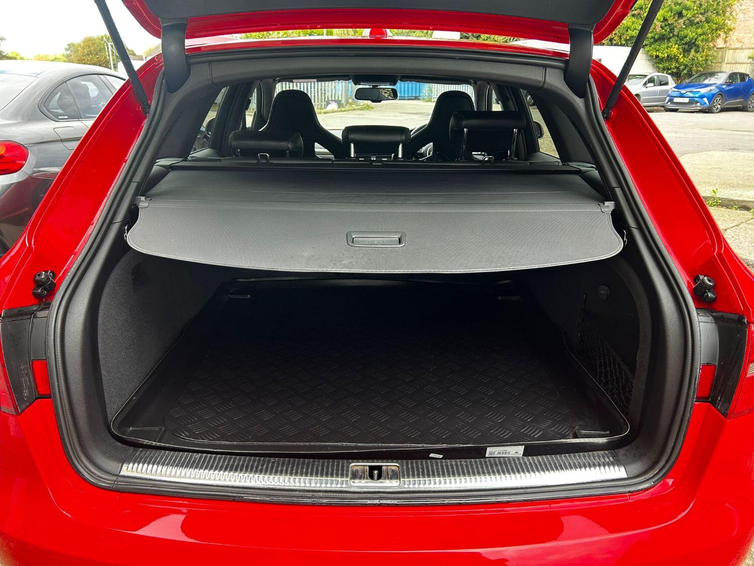 Audi RS4 Saloon