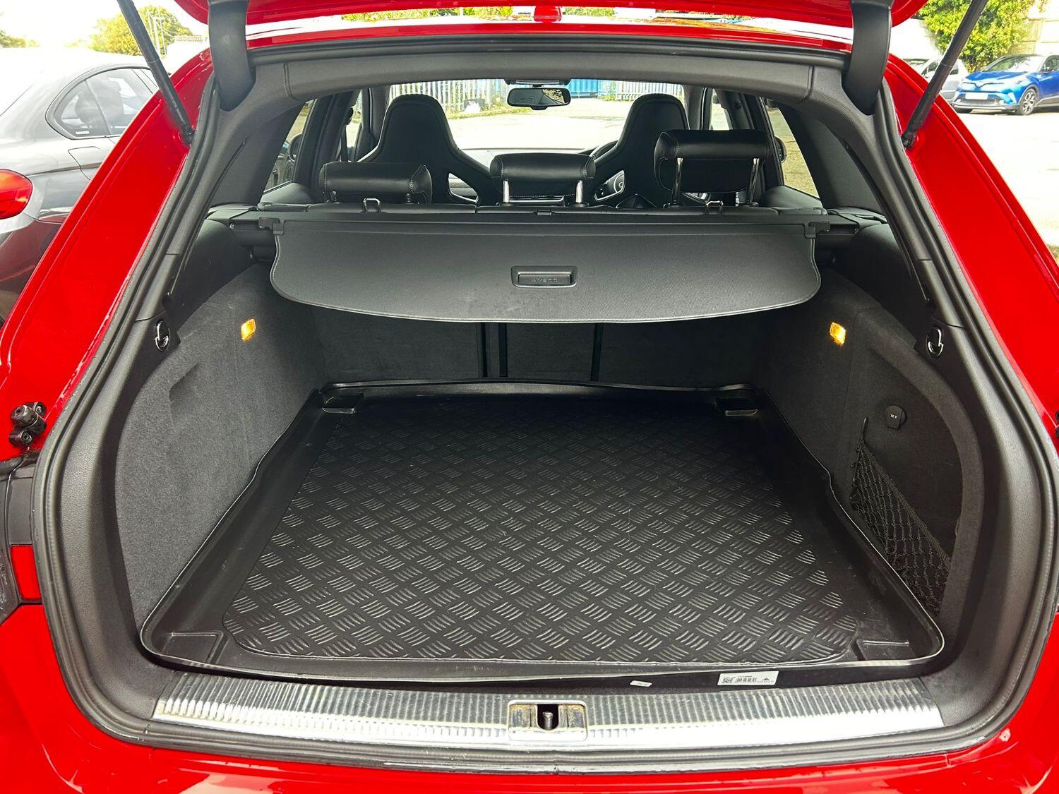 Audi RS4 Saloon