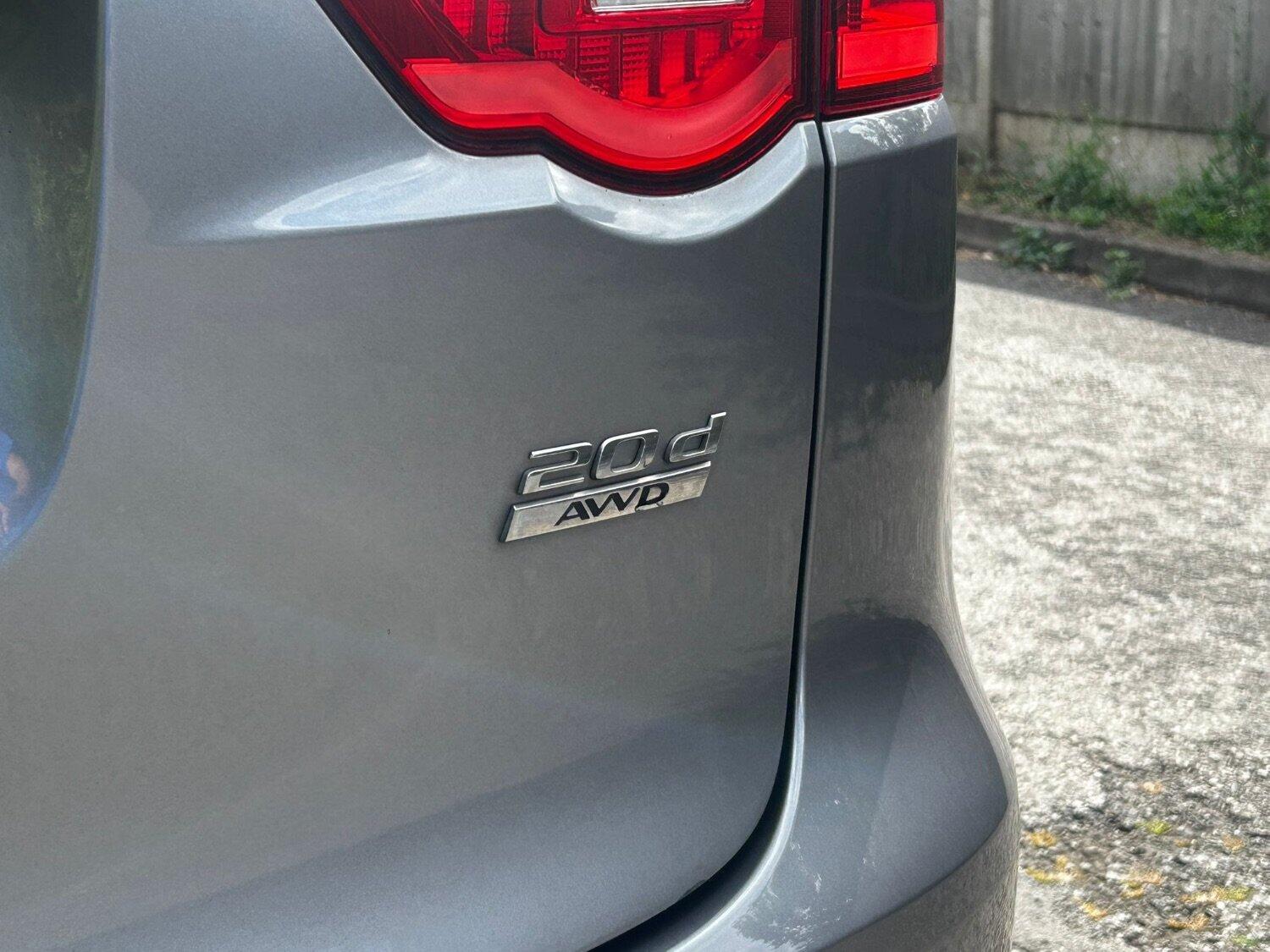 Jaguar F Pace