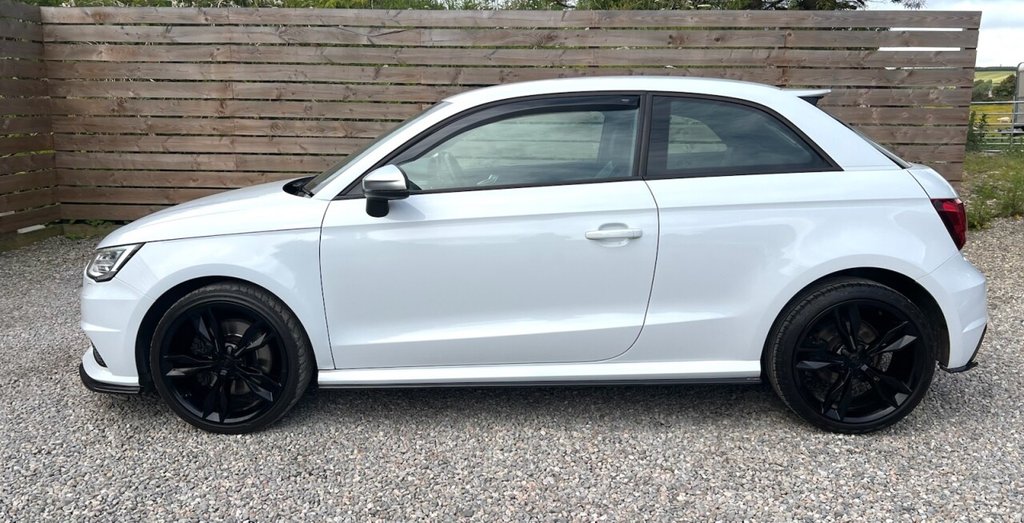 Audi S1