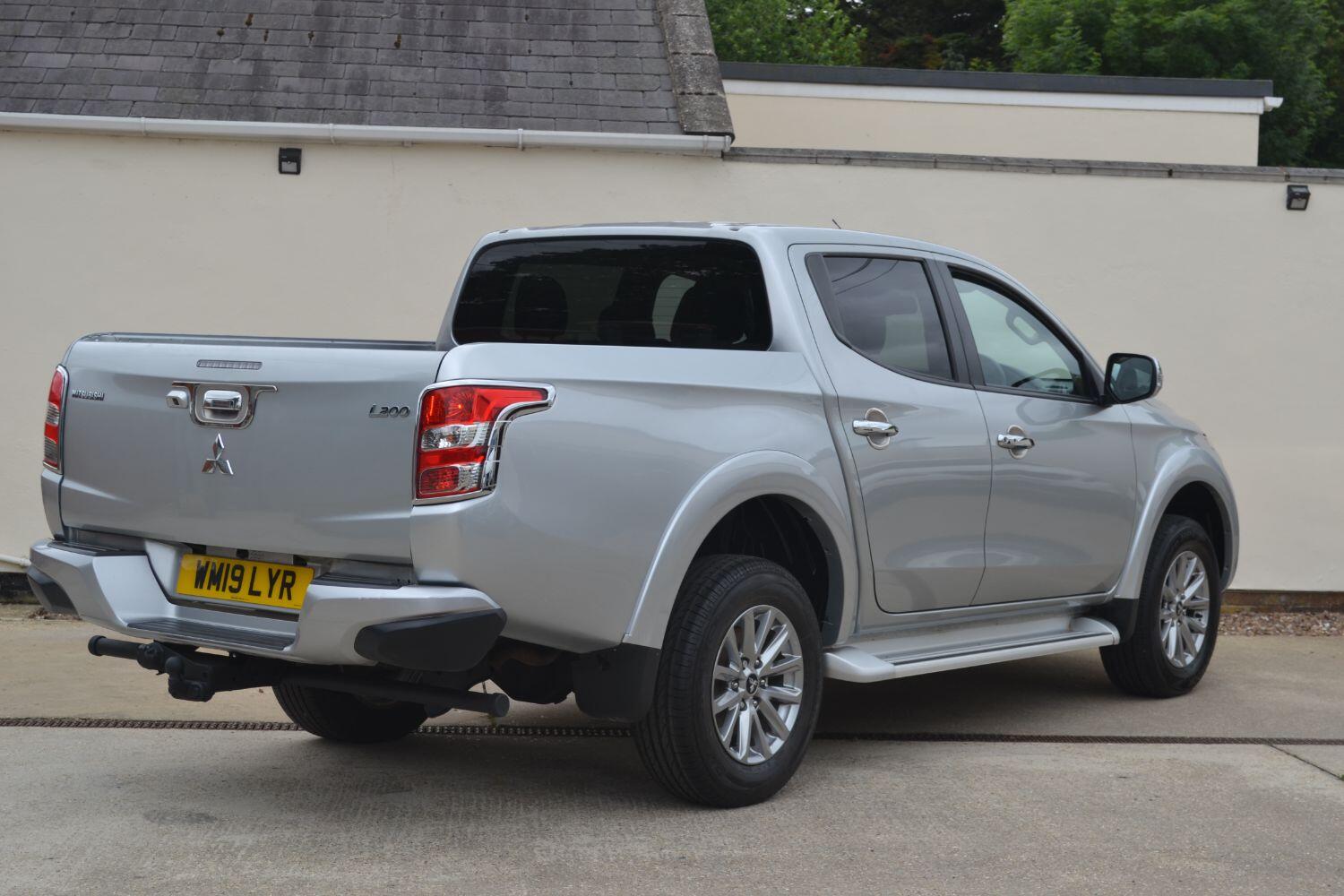Mitsubishi L200