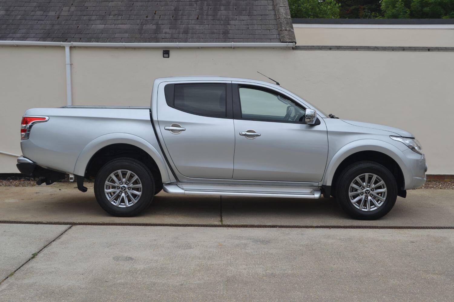 Mitsubishi L200