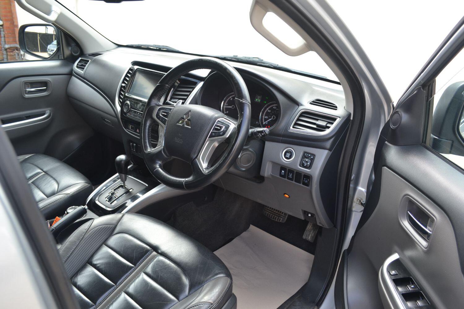 Mitsubishi L200