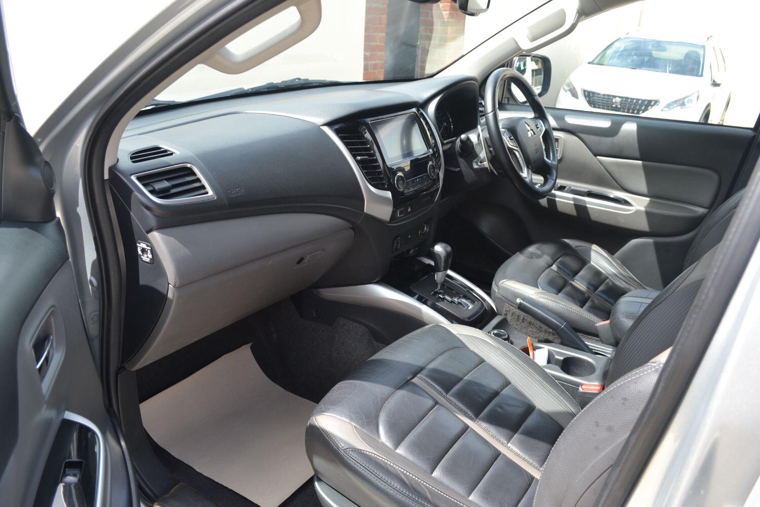 Mitsubishi L200