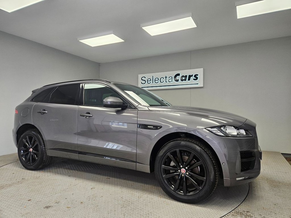 Jaguar F Pace