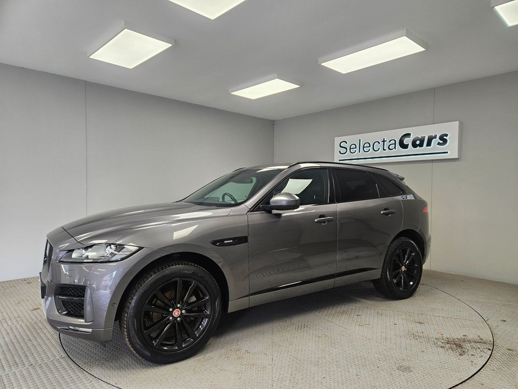 Jaguar F Pace