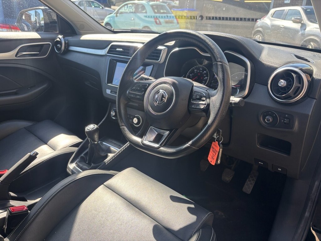 MG ZS
