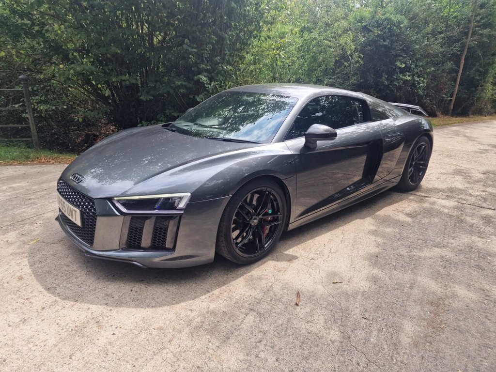 Audi R8