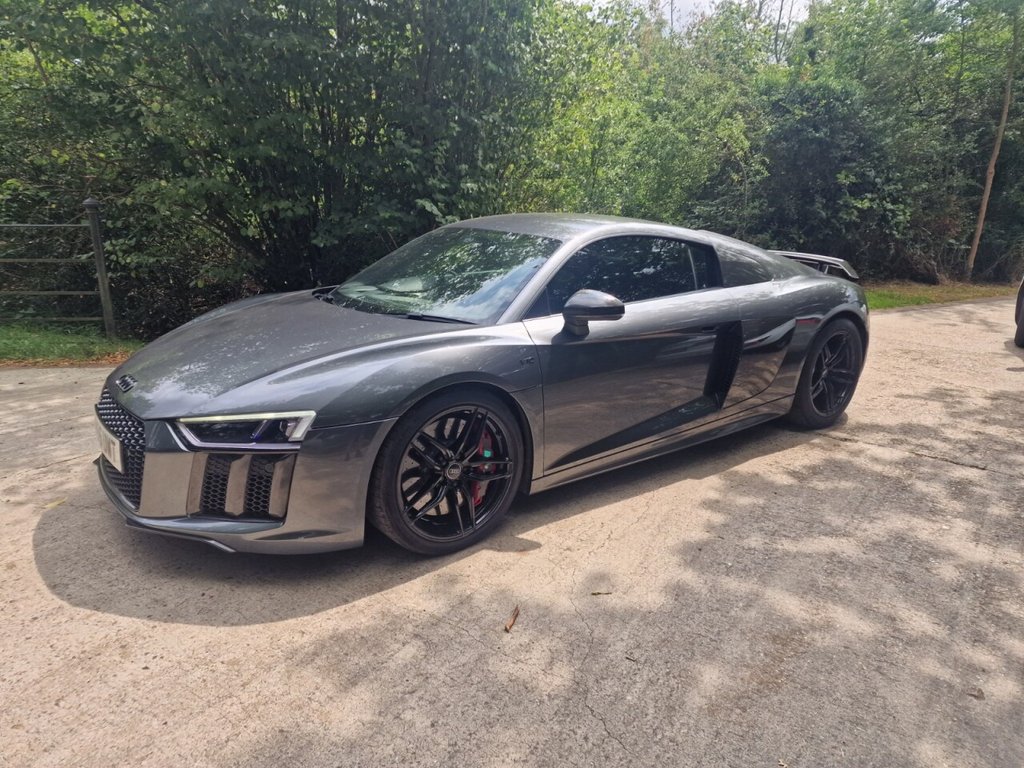 Audi R8