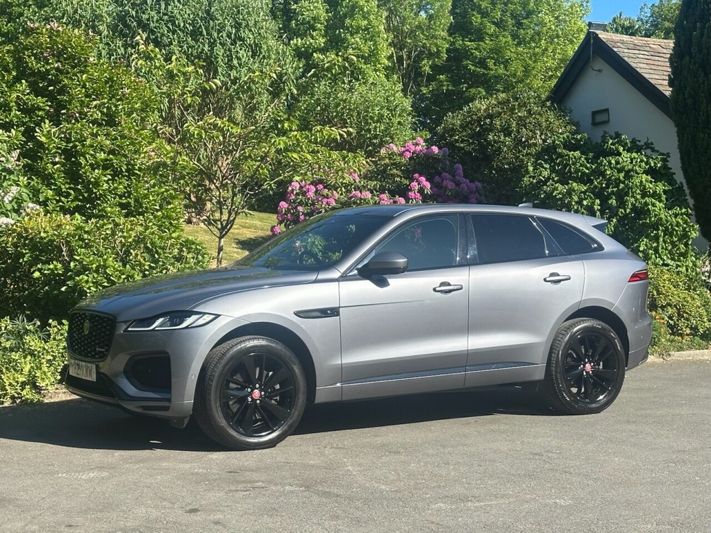 Jaguar F Pace