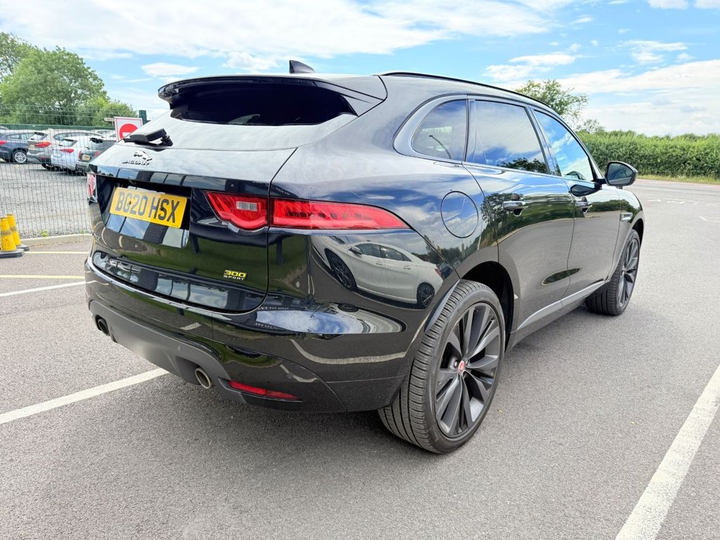 Jaguar F Pace