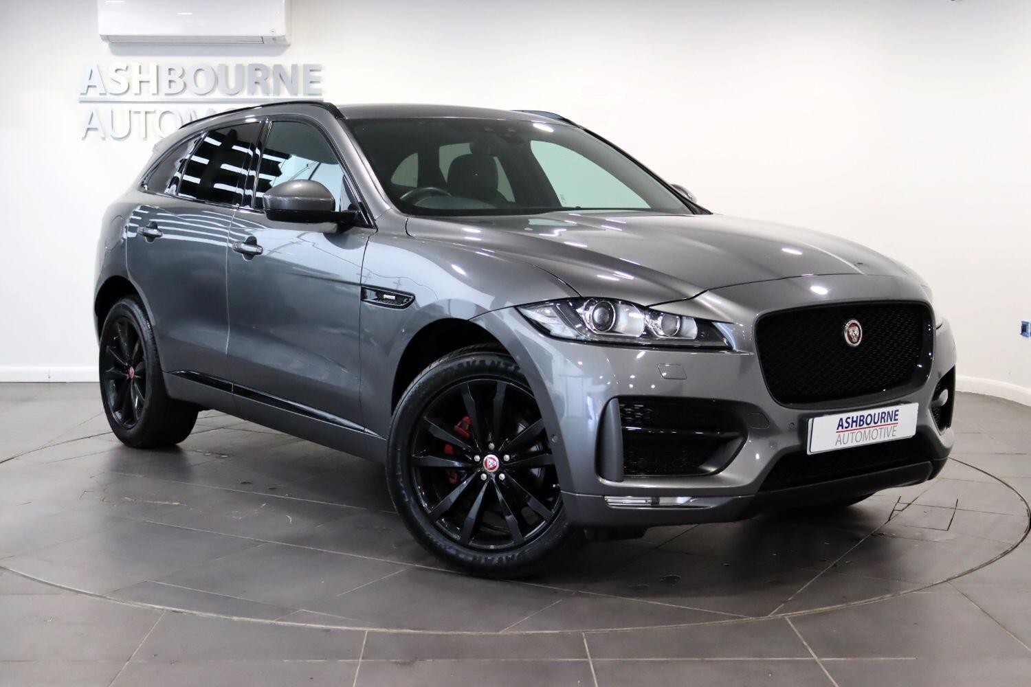 Jaguar F Pace
